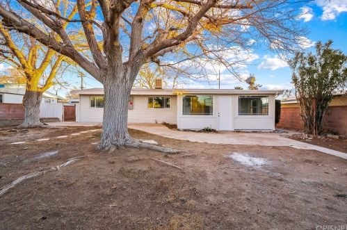 403 Lingard St, Lancaster CA 93536-1405 exterior