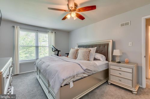 1120 Harbour Dr, Palmyra NJ  08065-1206 exterior