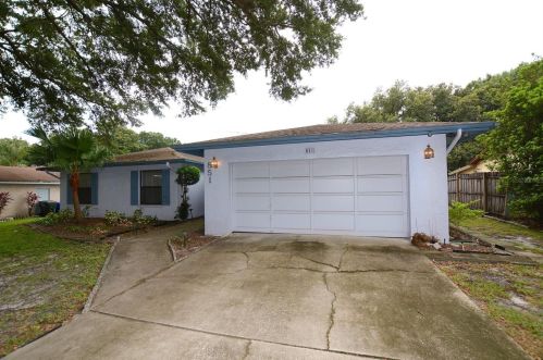 851 Rolling Woods Ln, Lakeland, FL 33813-1249