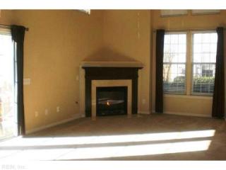 141 White Cedar Ln, Yorktown VA  23693-4941 exterior