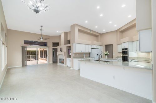 22033 Golf Club Dr, Sun City AZ 85375-2078 exterior