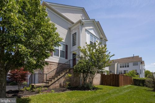 15055 Clementine Way, Haymarket VA  20169-3319 exterior