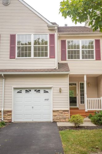 4107 Ridgecrest Dr, New Hamburg, NY 12590-7540