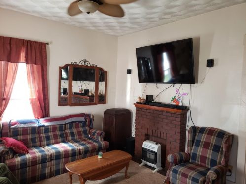 528 Temple St, Washington Ch, OH 43160-1442