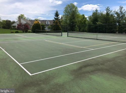 33 Chancery Ct, Souderton PA  18964-2903 exterior