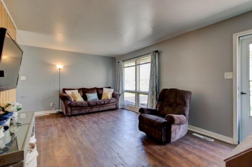 2949 Irwin Ave, Darbydale OH  43123-2309 exterior