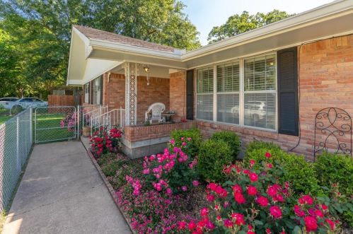 906 Lakewood St, Greenville TX  75401-2144 exterior