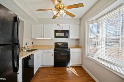 4247 Baylor St, Greensboro NC 27455-2565 exterior