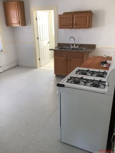 28 George St, Wallingford CT 06492-4008 exterior