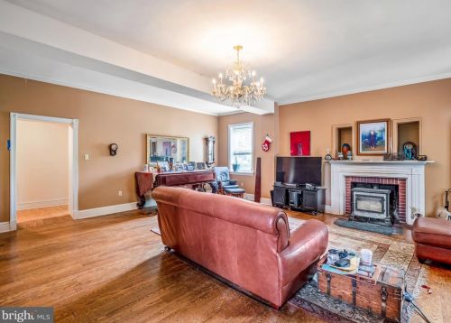 17363 Charles Town Rd, Charles Town WV  25414-5221 exterior