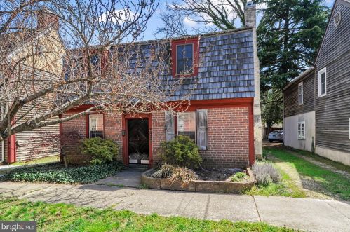 17 Main St, Camden-Wy, DE 19934-1227