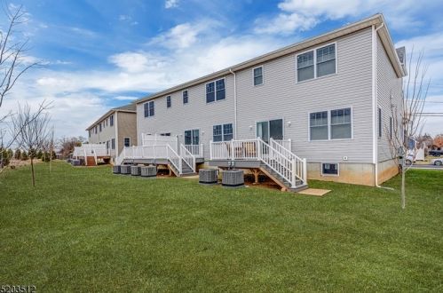 86 Valerie Dr, Manville NJ  08835-1414 exterior