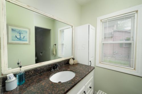 327 Willow St, Marion OH  43302-4043 exterior