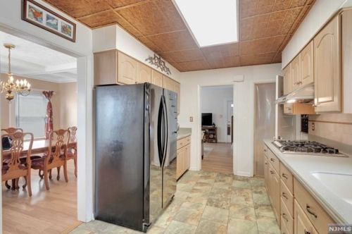 17 Glenwood Ave, Bloomfield NJ  07003-2201 exterior