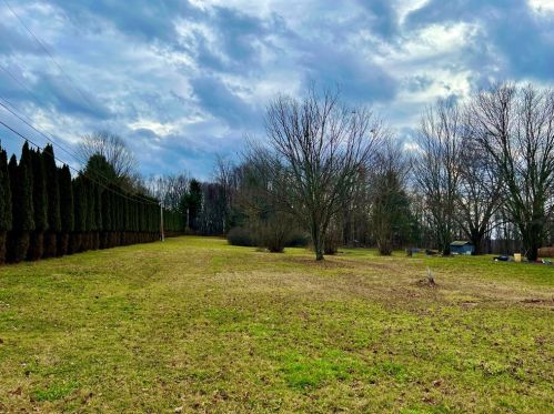 682 Mitchell Hill Rd, Greenville, PA 16125-3416