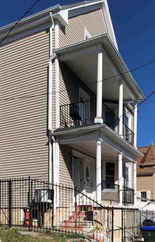 175 Ohio Ave, Providence, RI 02905-4305