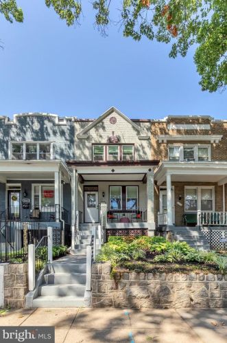 5218 5th St, Washington, DC 20011-4043
