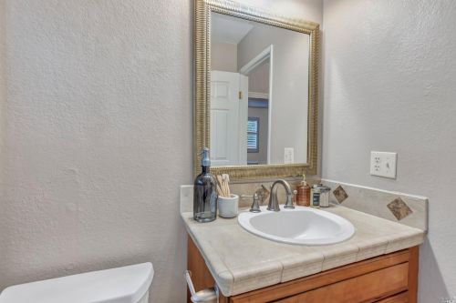 610 Rose Dr, Benicia CA  94510-3756 exterior