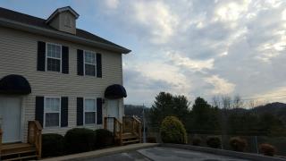 24 Pepper Ridge Ct, Johnson City TN  37615-5804 exterior