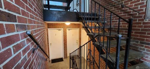 8121 Daly Rd, Cincinnati OH 45231-5702 exterior