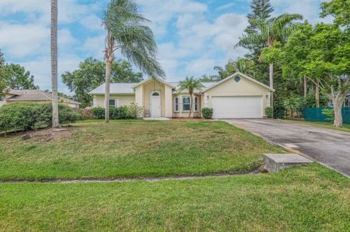 1686 Fortune Rd, Fort Pierce, FL 34953-1641