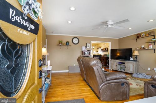 16 Cherry Rd, New Castle, DE 19720-2371