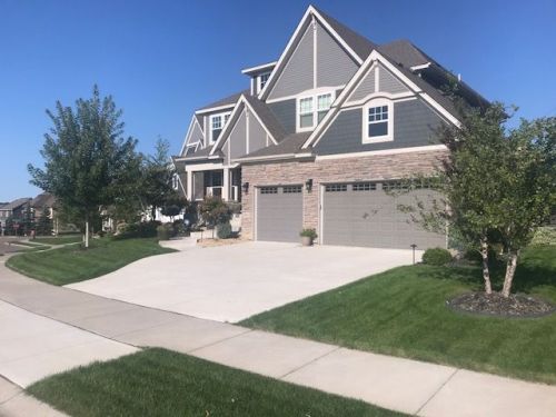 5860 Comstock Ln, Minneapolis, MN 55446-3846