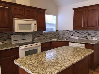 4032 Raphael Dr, Plano TX  75093-6911 exterior