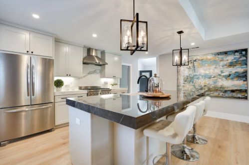 1654 Pecan Ct, Redwood City CA  94061-2649 exterior