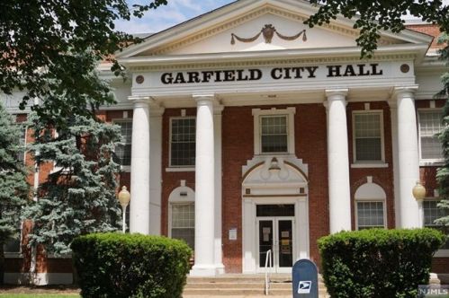 94 Maitland Pl, Outwater NJ  07026-1230 exterior