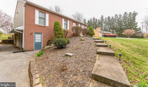 1208 Osborne Rd, Downingtown, PA 19335-1368