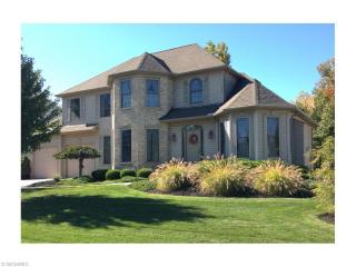 36270 Sandy Knoll Dr, Willoughby, OH 44095-5415