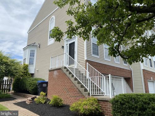 610 Seabury Dr, Wilmington DE  19810-1453 exterior