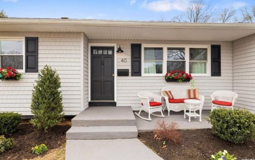 40 West Dr, San Remo NY  11754-3815 exterior