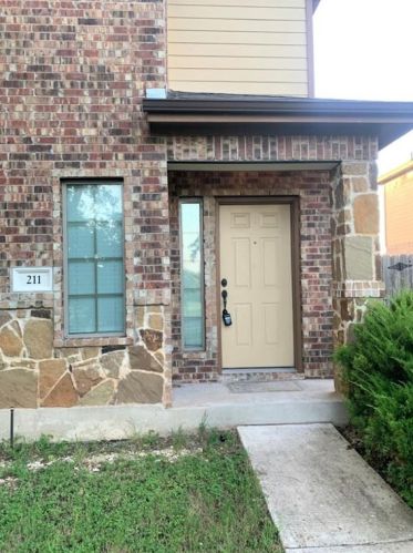211 College St, Georgetown TX  78626-4102 exterior