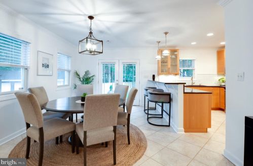 7003 Hickory Hill Rd, Falls Church VA  22042-3903 exterior