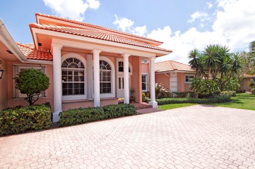 2063 Sunderland Ave, West Palm Beach, FL 33414-7715