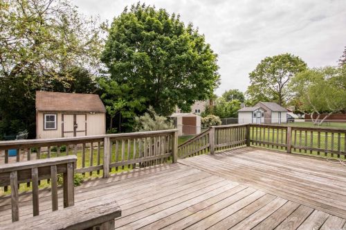 95 Ferndale Blvd, Islip Manor NY  11751-2821 exterior