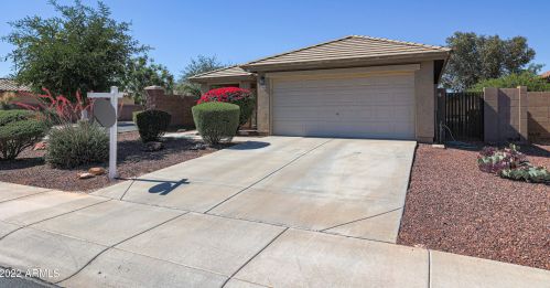 25556 St Charles Ct, Buckeye, AZ 85326-2104