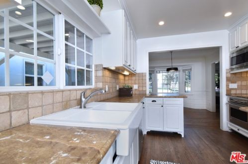 4934 Cartwright Ave, North Hollywood CA  91601-4023 exterior