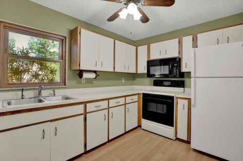 2861 Bowden Rd, Avon Park Lakes FL  33825-8701 exterior