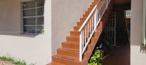 1560 46th St, Hialeah, FL 33012-7800