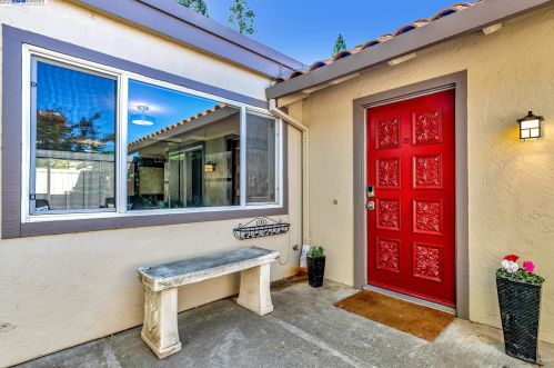 1634 Calle Santa Anna, Pleasanton CA  94566-5927 exterior