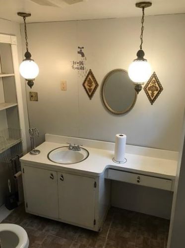 1298 Woodmont Ave, New Kensington PA  15068-5537 exterior