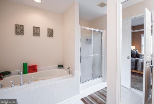 4000 Pennford Pl, Boothwyn PA  19060-4406 exterior