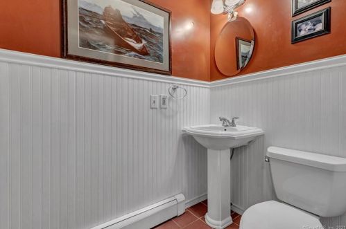 40 Carli Blvd, Colchester CT  06415-1867 exterior