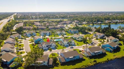 1559 Trafalgar Ln, Naples, FL 34116-3680