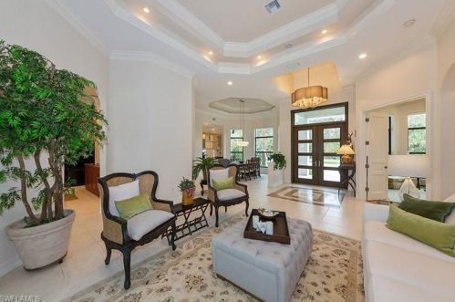 11238 Five Oaks Ln, Naples, FL 34120-4329