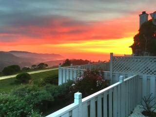 127 Outlook Cir, Pacifica, CA 94044-2144