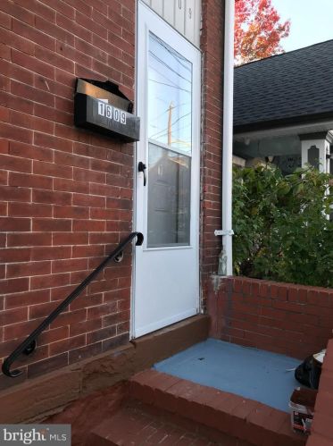 1609 Chestnut Ave, Trenton, NJ 08611-2603
